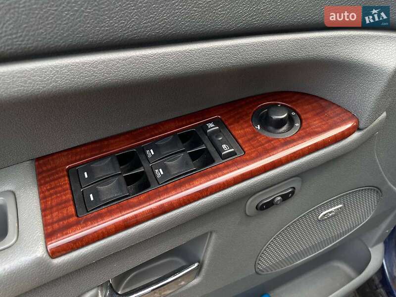 Внедорожник / Кроссовер Jeep Grand Cherokee 2006 в Киеве