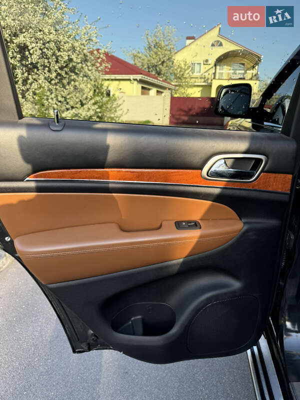 Внедорожник / Кроссовер Jeep Grand Cherokee 2011 в Виннице