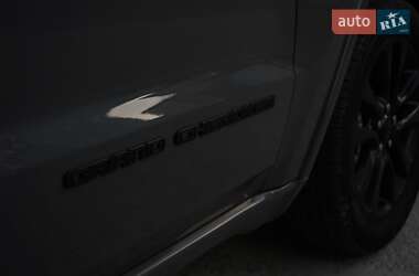 Внедорожник / Кроссовер Jeep Grand Cherokee 2020 в 