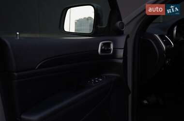Внедорожник / Кроссовер Jeep Grand Cherokee 2020 в 