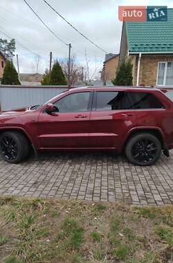 Внедорожник / Кроссовер Jeep Grand Cherokee 2017 в 