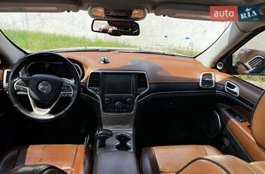 Внедорожник / Кроссовер Jeep Grand Cherokee 2015 в 