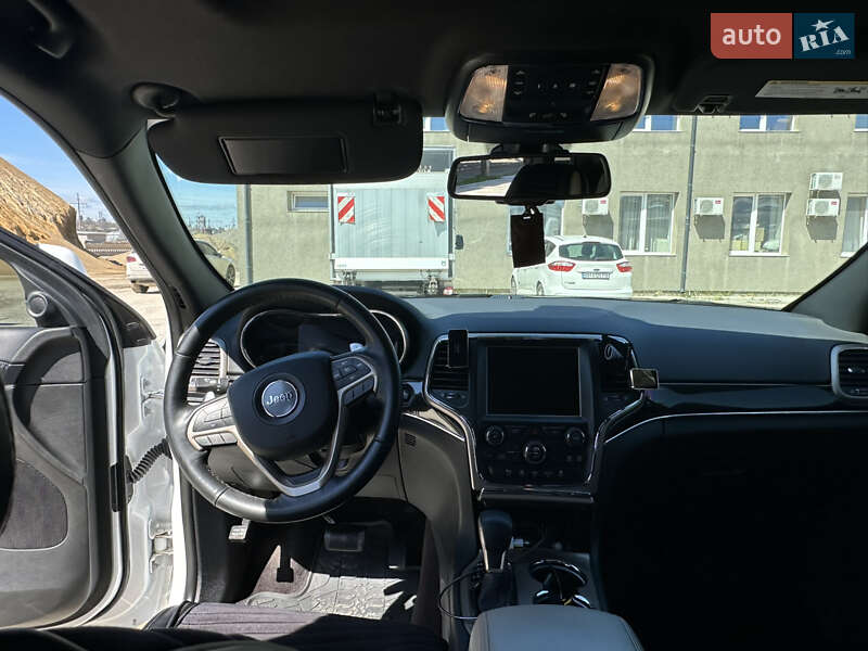 Позашляховик / Кросовер Jeep Grand Cherokee 2016 в Одесі фото 9 Позашляховик / Кросовер Jeep Grand Cherokee 2016 в Одесі
