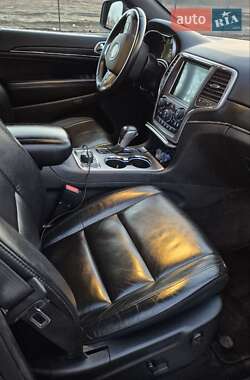Внедорожник / Кроссовер Jeep Grand Cherokee 2018 в 