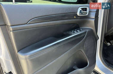 Внедорожник / Кроссовер Jeep Grand Cherokee 2018 в 