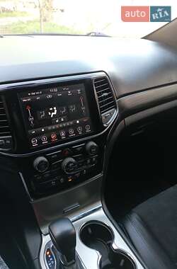 Внедорожник / Кроссовер Jeep Grand Cherokee 2019 в 