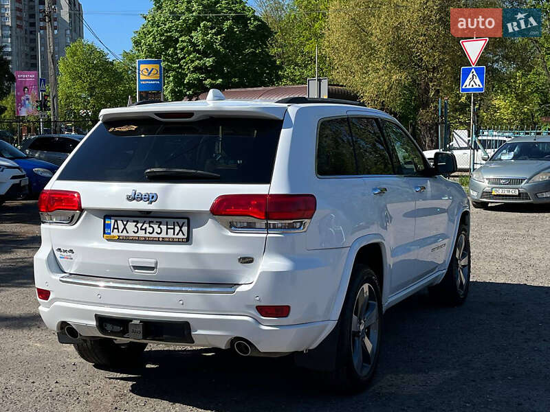 Внедорожник / Кроссовер Jeep Grand Cherokee 2016 в Львове