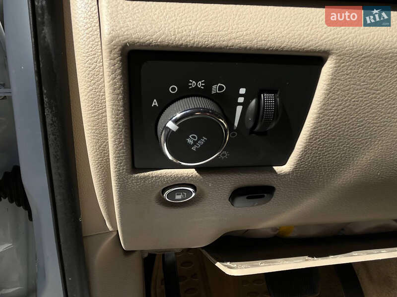 Внедорожник / Кроссовер Jeep Grand Cherokee 2016 в Львове