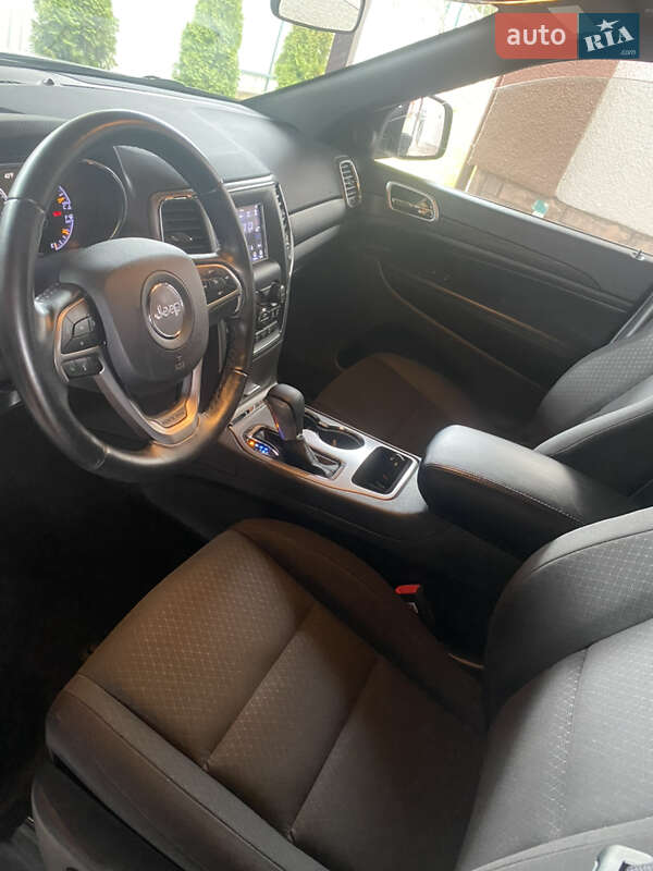 Внедорожник / Кроссовер Jeep Grand Cherokee 2019 в Киеве