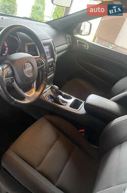 Внедорожник / Кроссовер Jeep Grand Cherokee 2019 в 
