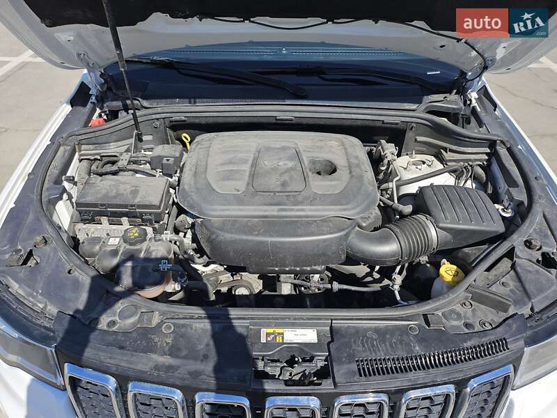 Позашляховик / Кросовер Jeep Grand Cherokee 2018 в Києві фото 24 Позашляховик / Кросовер Jeep Grand Cherokee 2018 в Києві