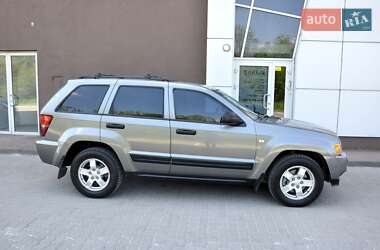 Внедорожник / Кроссовер Jeep Grand Cherokee 2006 в 