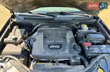 Позашляховик / Кросовер Jeep Grand Cherokee 2005 в 