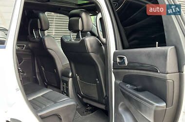 Позашляховик / Кросовер Jeep Grand Cherokee 2019 в 