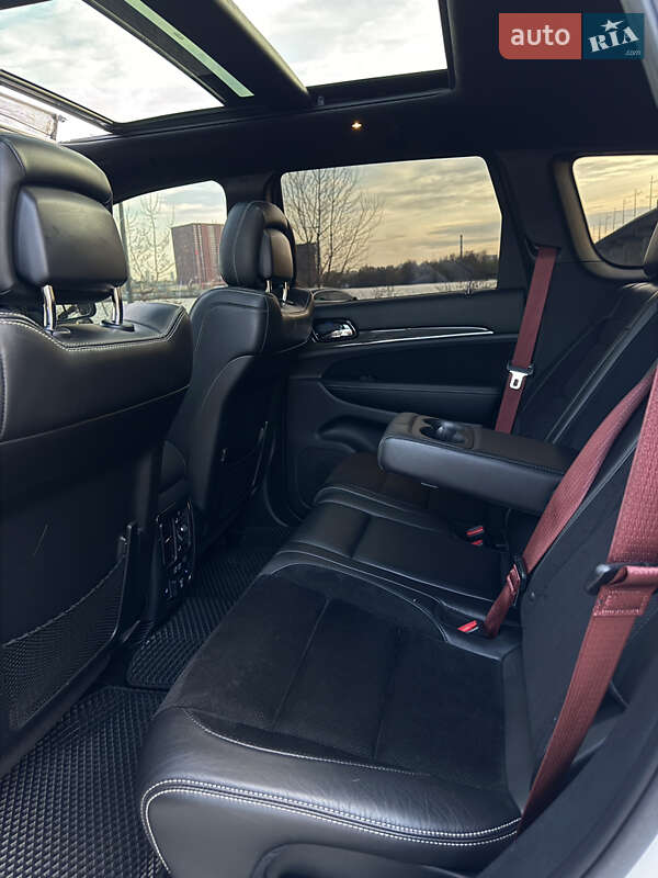 Внедорожник / Кроссовер Jeep Grand Cherokee 2017 в Киеве фото 15 Внедорожник / Кроссовер Jeep Grand Cherokee 2017 в Киеве