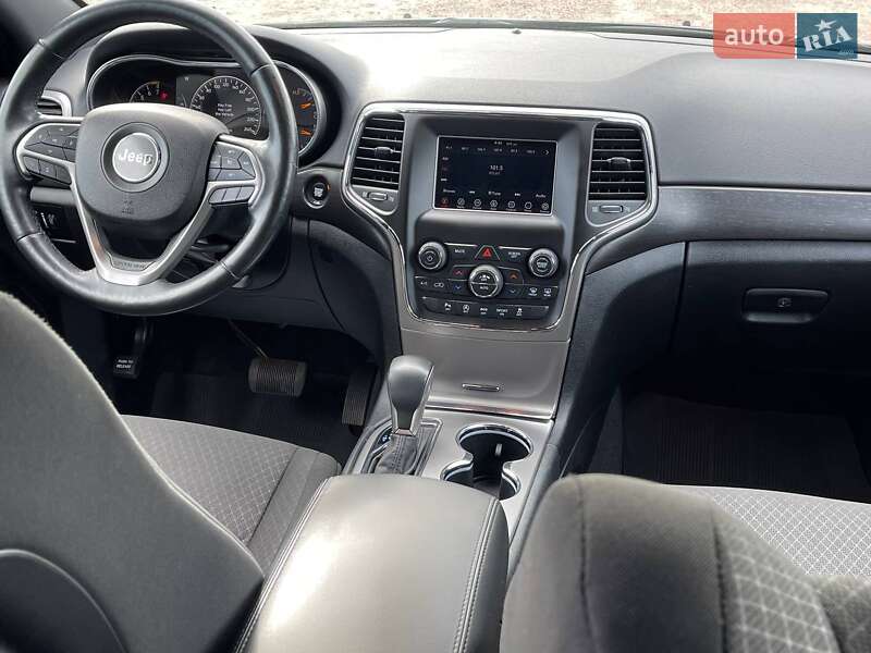 Внедорожник / Кроссовер Jeep Grand Cherokee 2017 в Киеве