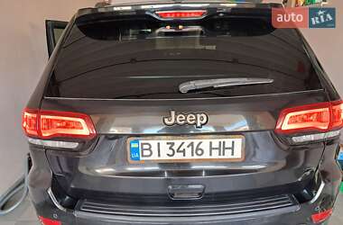 Внедорожник / Кроссовер Jeep Grand Cherokee 2016 в 