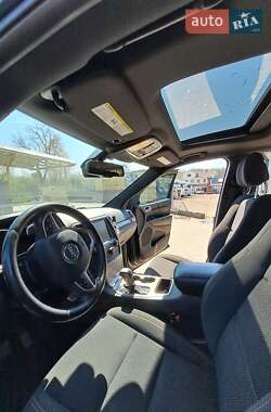 Внедорожник / Кроссовер Jeep Grand Cherokee 2016 в 