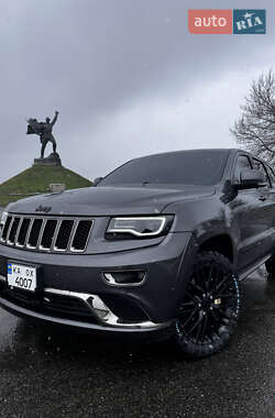 Внедорожник / Кроссовер Jeep Grand Cherokee 2016 в 
