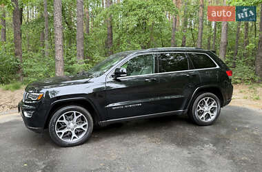 Позашляховик / Кросовер Jeep Grand Cherokee 2018 в 