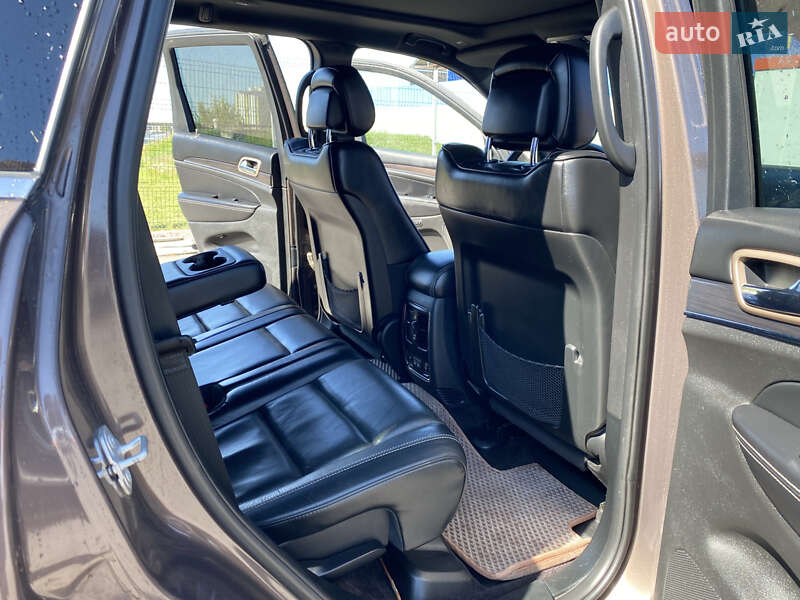 Внедорожник / Кроссовер Jeep Grand Cherokee 2017 в Виннице
