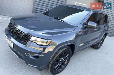 Позашляховик / Кросовер Jeep Grand Cherokee 2017 в 