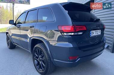 Позашляховик / Кросовер Jeep Grand Cherokee 2017 в 