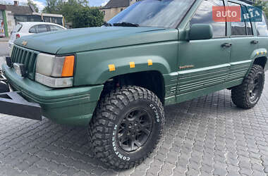 Позашляховик / Кросовер Jeep Grand Cherokee 1995 в 