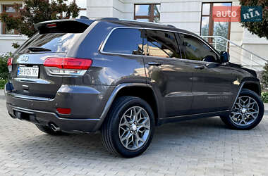 Позашляховик / Кросовер Jeep Grand Cherokee 2018 в 