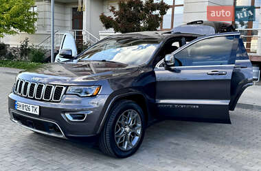 Позашляховик / Кросовер Jeep Grand Cherokee 2018 в 