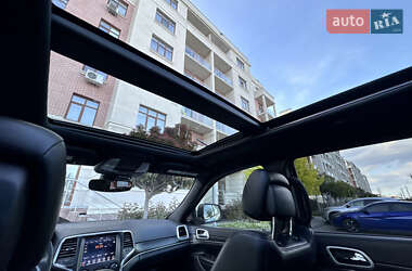 Позашляховик / Кросовер Jeep Grand Cherokee 2018 в 