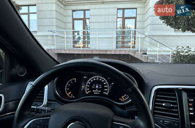 Позашляховик / Кросовер Jeep Grand Cherokee 2018 в 
