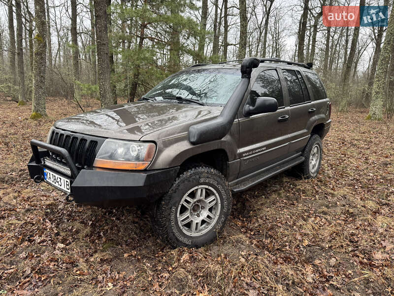 Позашляховик / Кросовер Jeep Grand Cherokee 1999 в 