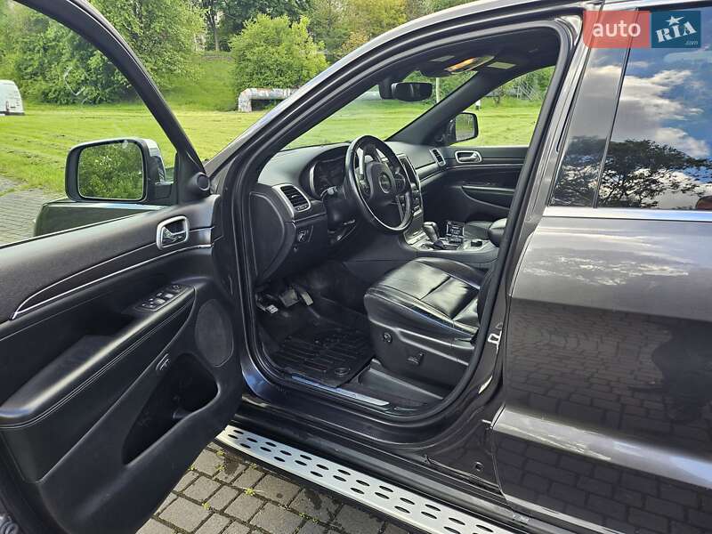Внедорожник / Кроссовер Jeep Grand Cherokee 2017 в Львове