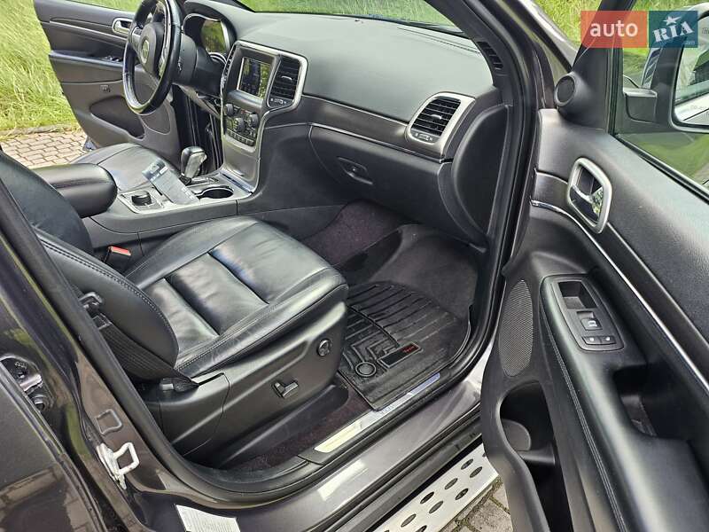 Внедорожник / Кроссовер Jeep Grand Cherokee 2017 в Львове