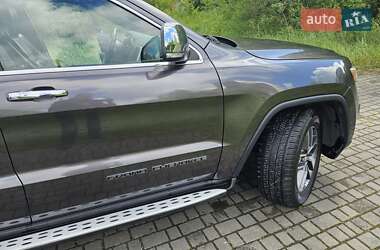Позашляховик / Кросовер Jeep Grand Cherokee 2017 в 