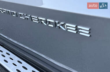 Позашляховик / Кросовер Jeep Grand Cherokee 2014 в 