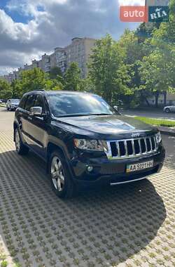 Позашляховик / Кросовер Jeep Grand Cherokee 2012 в 