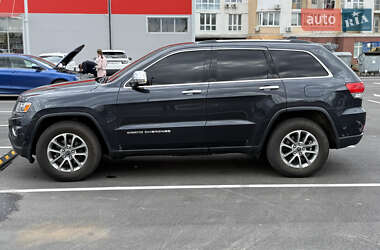 Внедорожник / Кроссовер Jeep Grand Cherokee 2016 в 