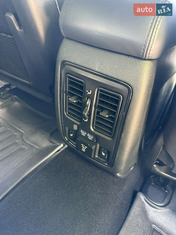 Внедорожник / Кроссовер Jeep Grand Cherokee 2019 в Киеве