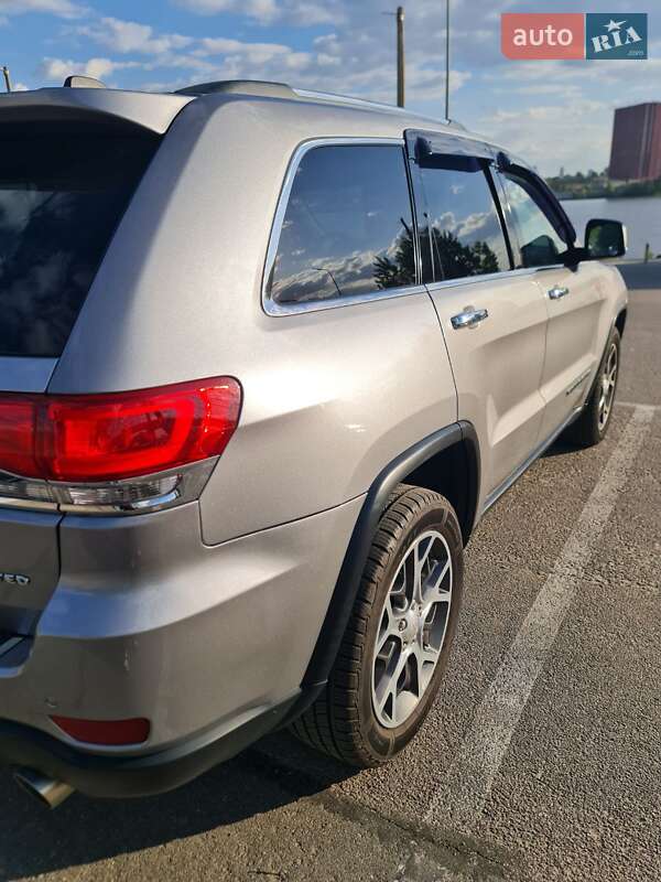Внедорожник / Кроссовер Jeep Grand Cherokee 2019 в Киеве