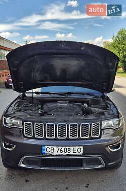Позашляховик / Кросовер Jeep Grand Cherokee 2018 в 