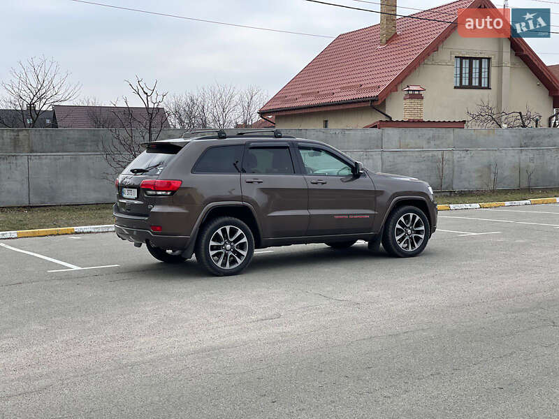 Внедорожник / Кроссовер Jeep Grand Cherokee 2018 в Киеве