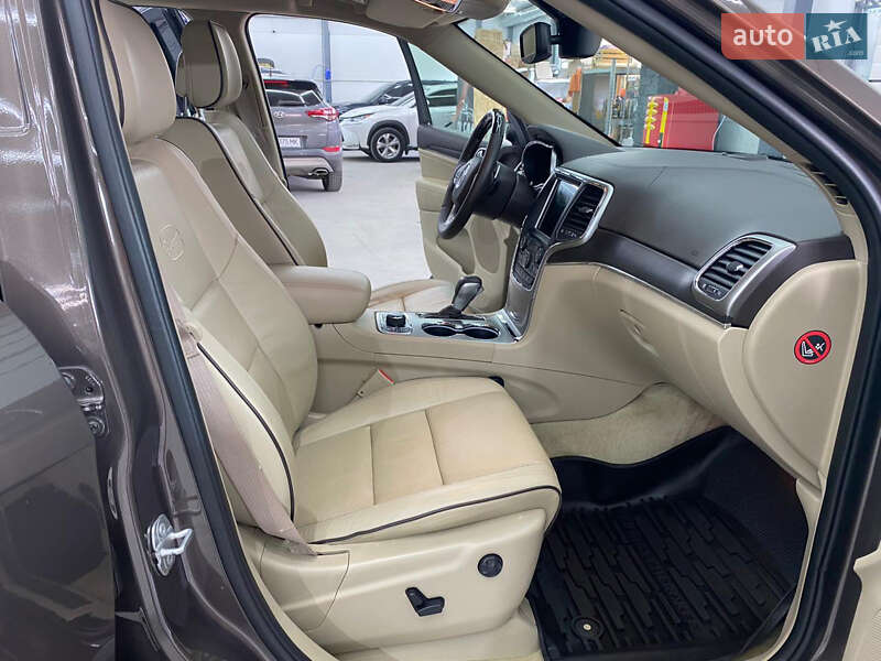 Внедорожник / Кроссовер Jeep Grand Cherokee 2018 в Киеве