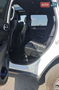 Внедорожник / Кроссовер Jeep Grand Cherokee 2022 в 
