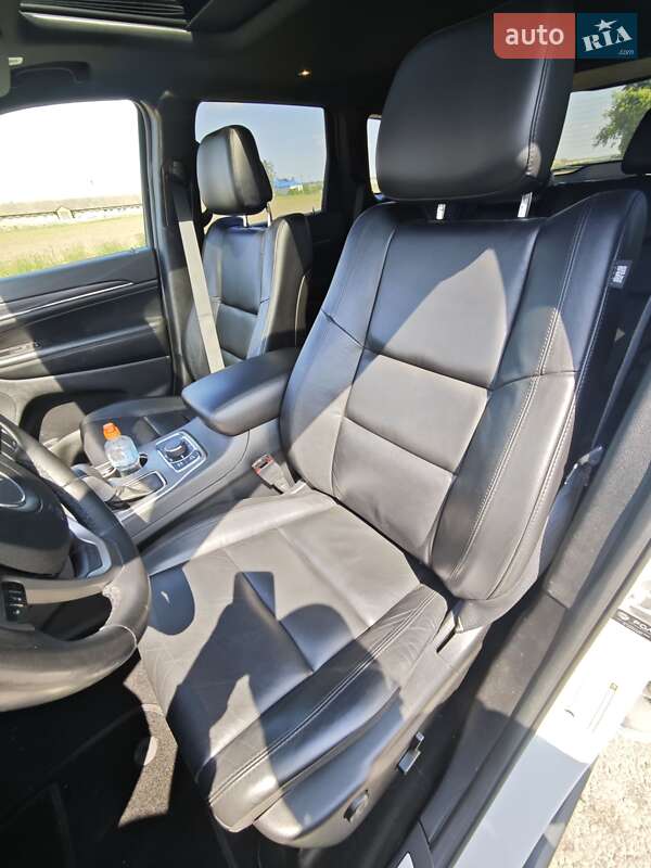 Внедорожник / Кроссовер Jeep Grand Cherokee 2022 в Ромнах