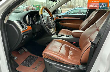 Внедорожник / Кроссовер Jeep Grand Cherokee 2012 в 
