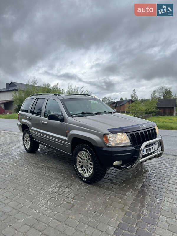 Внедорожник / Кроссовер Jeep Grand Cherokee 2002 в 