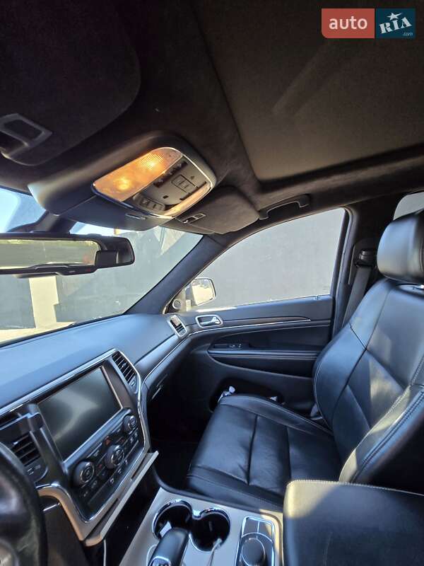 Внедорожник / Кроссовер Jeep Grand Cherokee 2015 в Житомире