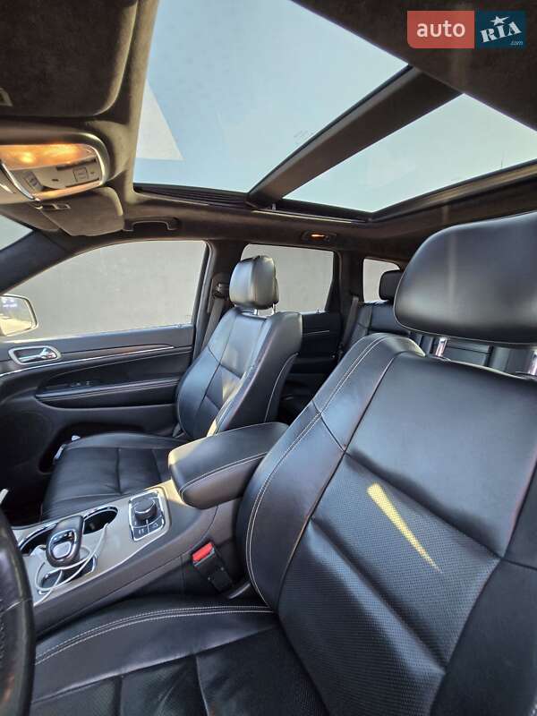 Внедорожник / Кроссовер Jeep Grand Cherokee 2015 в Житомире